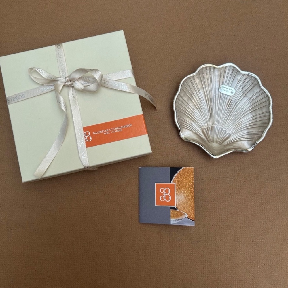 Silver Shell Dish - Plata 999/1000. NWT